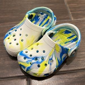 Toddler Crocs size 6